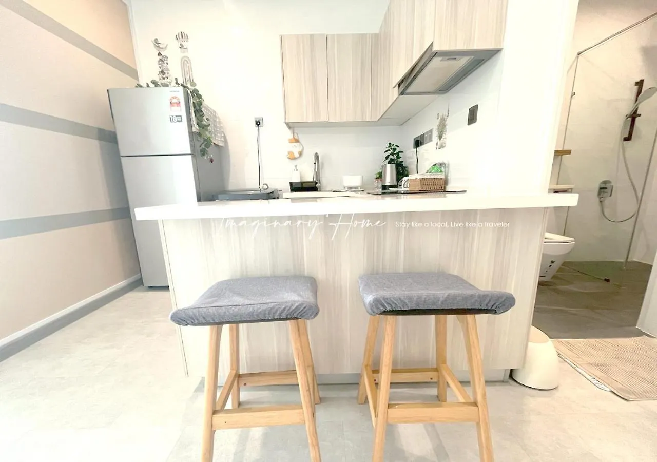 Paragon Suites Studio Apartment With Netflix, Ciq &Sg View Johor Bahru