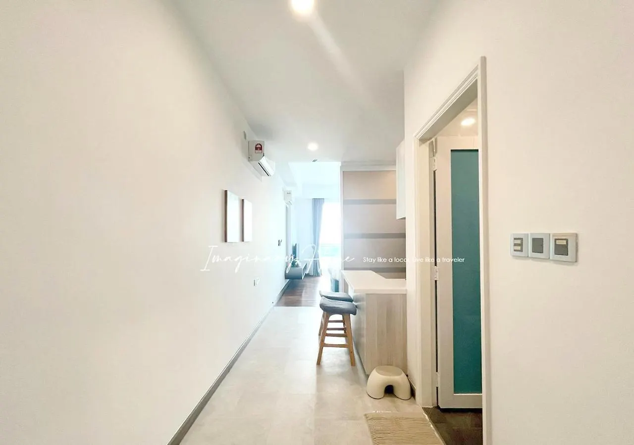 Paragon Suites Studio Apartment With Netflix, Ciq &Sg View Johor Bahru